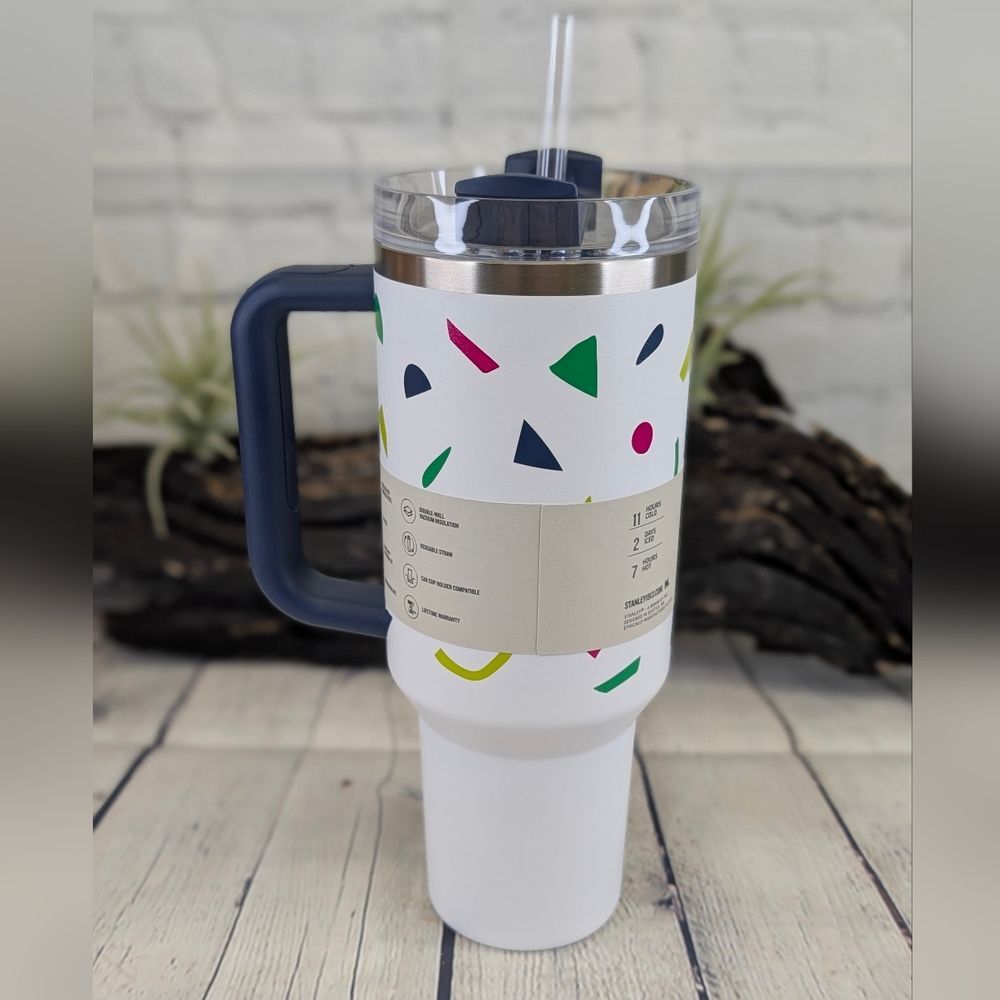 Stanley 40 oz Quencher H2.0 FlowState Tumbler – Ltd. Edition Abstract Ge… - Picture 2 of 7